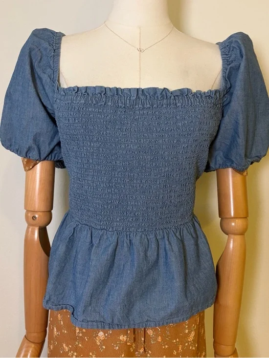 J.Crew Denim Smocked Crop Top Size 2X EUC - Picture 3 of 10